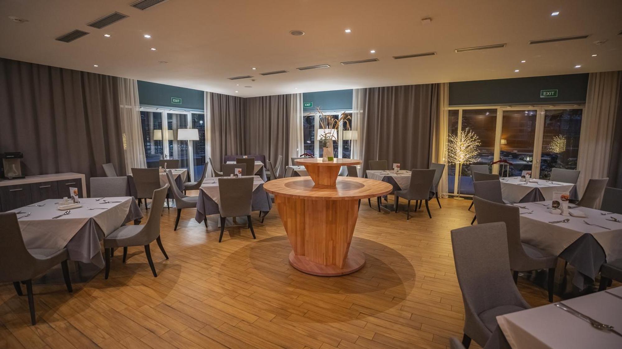 Park Hotel Αλμάτι Εξωτερικό φωτογραφία