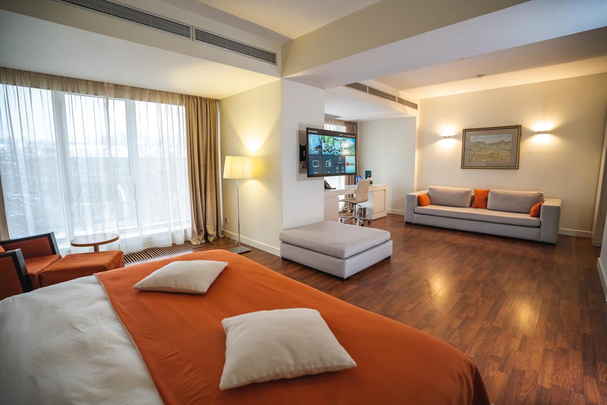 Park Hotel Αλμάτι Εξωτερικό φωτογραφία